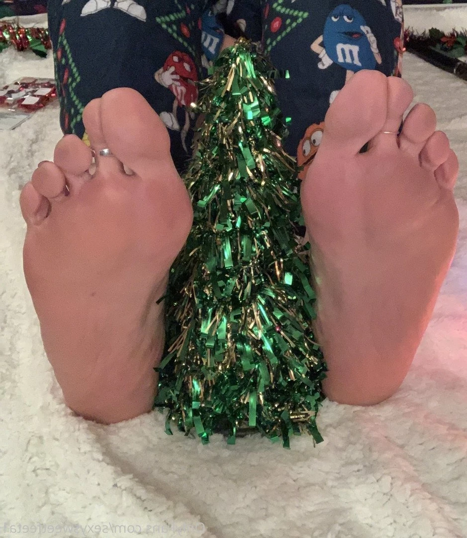 sexysweetfeetana [ sexysweetfeeta1 ] Onlyfans leaked photo 2793809 on Hotleaks.tv