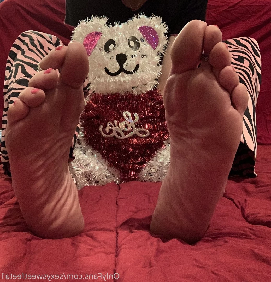 sexysweetfeetana [ sexysweetfeeta1 ] Onlyfans leaked photo 2794127 on Hotleaks.tv