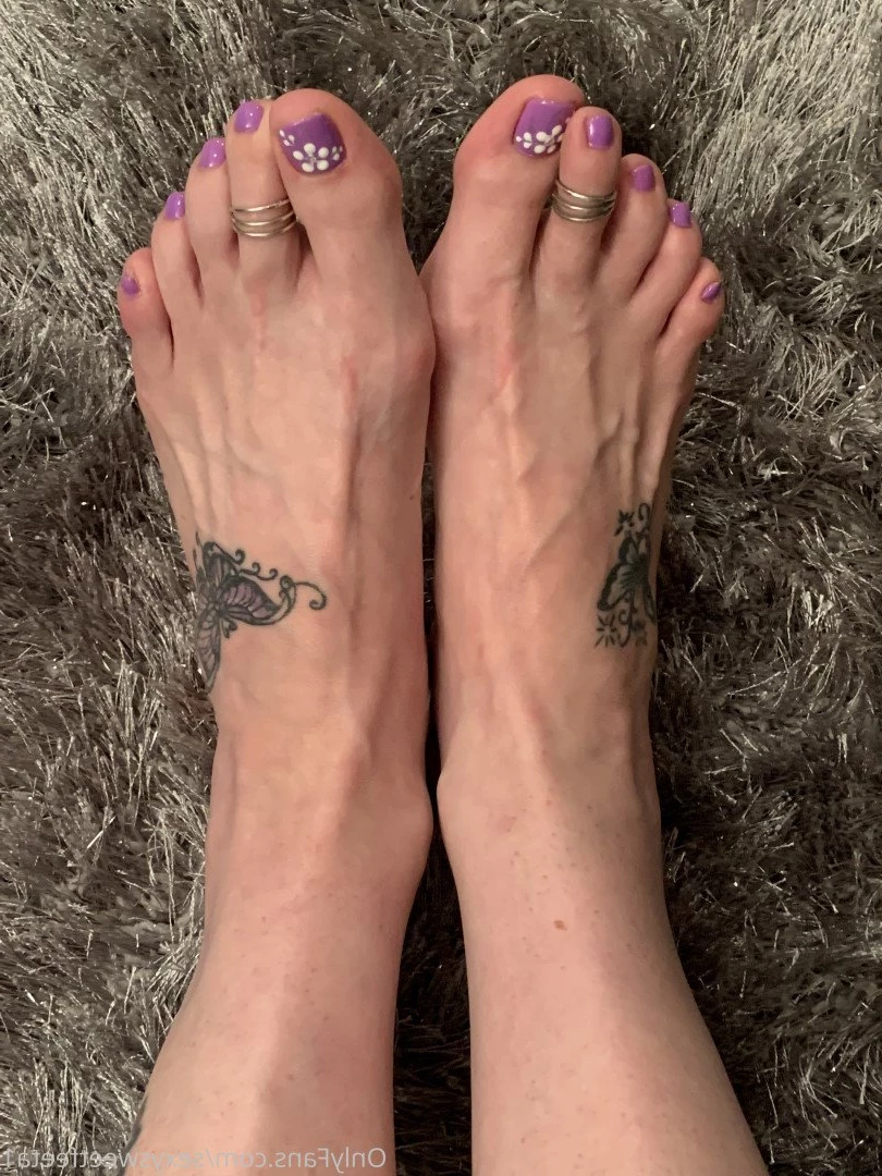 sexysweetfeetana [ sexysweetfeeta1 ] Onlyfans leaked photo 2794505 on Hotleaks.tv