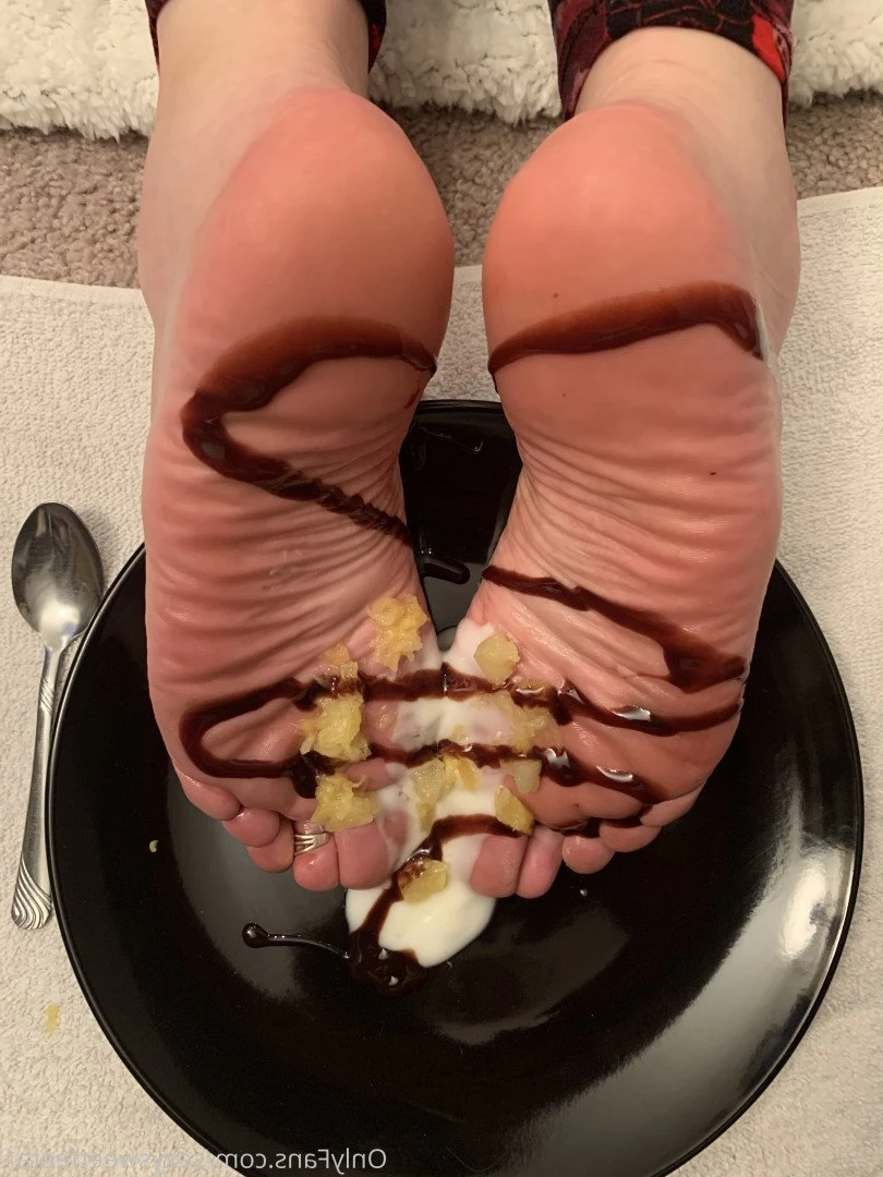 sexysweetfeetana [ sexysweetfeeta1 ] Onlyfans leaked photo 2794845 on Hotleaks.tv