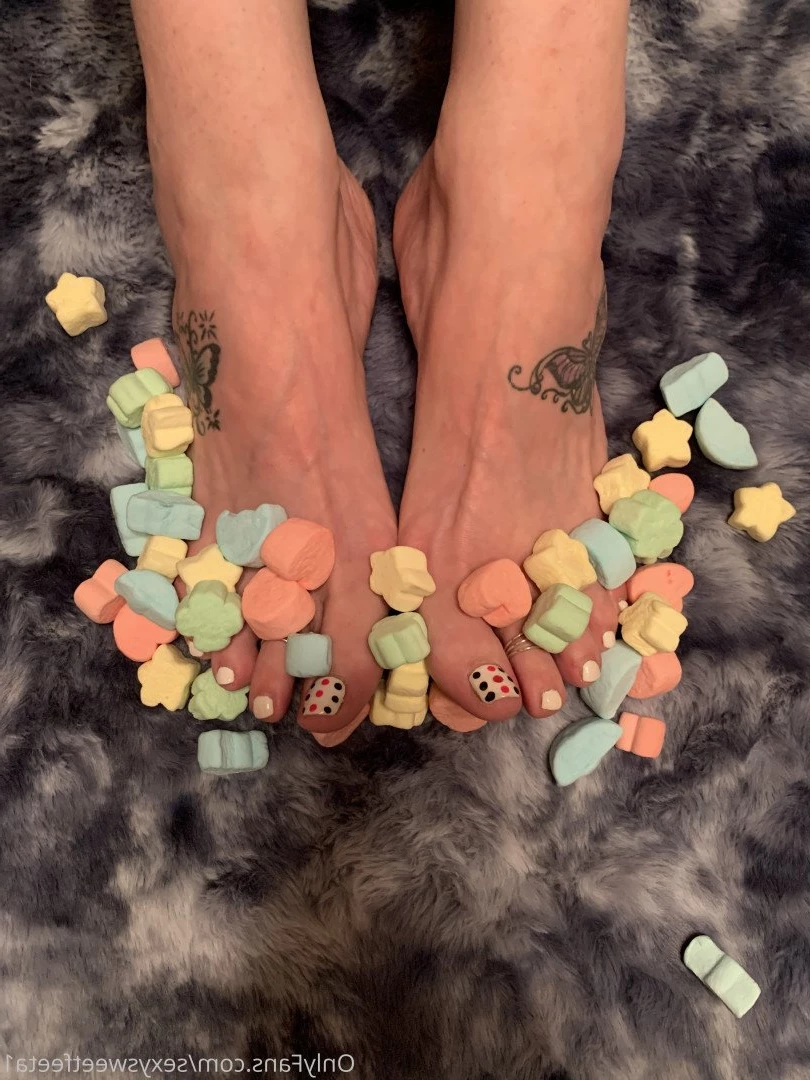 sexysweetfeetana [ sexysweetfeeta1 ] Onlyfans leaked photo 2795006 on Hotleaks.tv