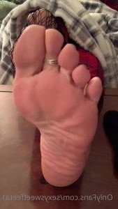 sexysweetfeetana [ sexysweetfeeta1 ] Onlyfans leaked video 4580349 on Hotleaks.tv