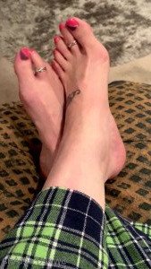 sexysweetfeetana [ sexysweetfeeta1 ] Onlyfans leaked video 4580576 on Hotleaks.tv