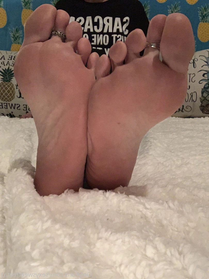 sexysweetfeetana [ sexysweetfeeta1 ] Onlyfans leaked photo 5785082 on Hotleaks.tv