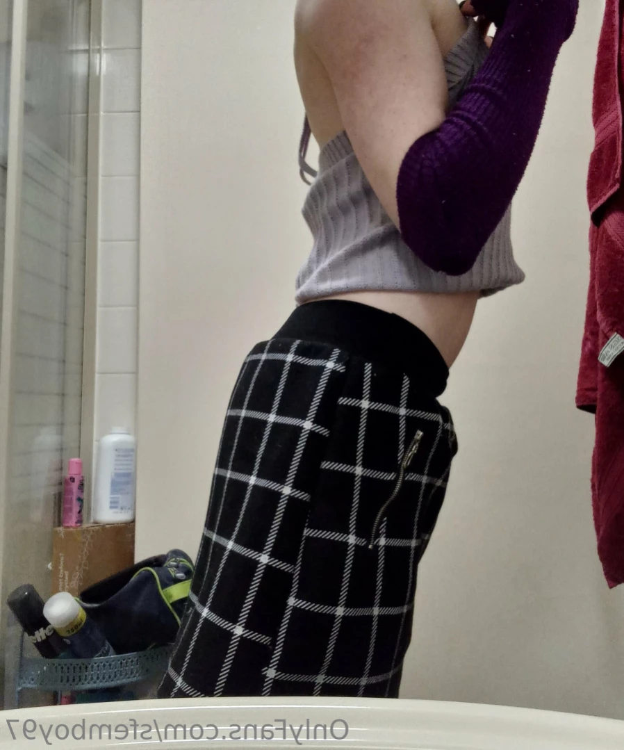 Shy_femboy97 [ sfemboy97 ] Onlyfans leaked photo 15701962 on Hotleaks.tv