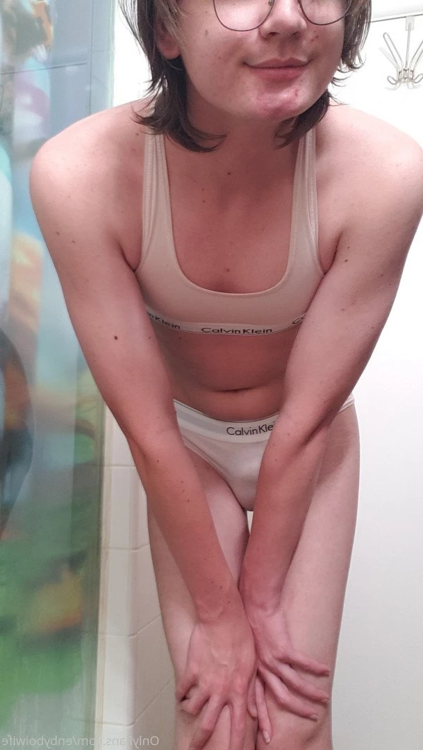 Enby Boi Wife [ enbyboiwife ] Onlyfans leaked photo 365370 on Hotleaks.tv