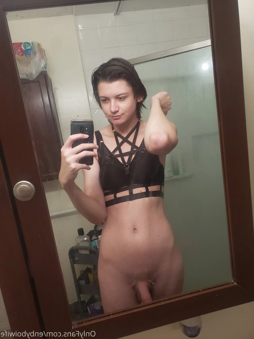 Enby Boi Wife [ enbyboiwife ] Onlyfans leaked photo 365525 on Hotleaks.tv