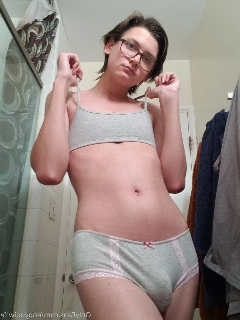 Enby Boi Wife [ enbyboiwife ] Onlyfans leaked photo 365614 on Hotleaks.tv