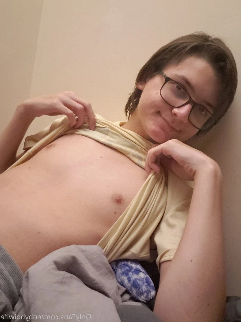 Enby Boi Wife [ enbyboiwife ] Onlyfans leaked photo 365616 on Hotleaks.tv