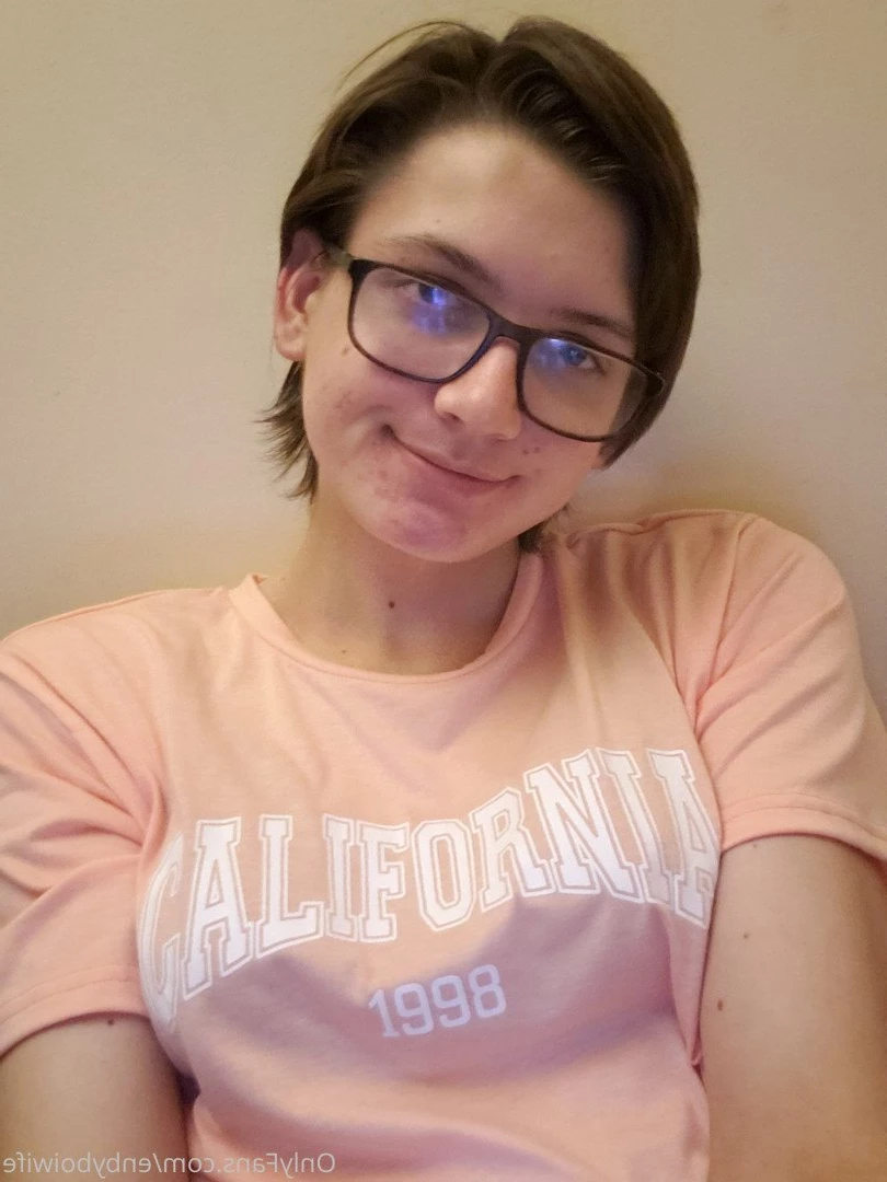 Enby Boi Wife [ enbyboiwife ] Onlyfans leaked photo 365665 on Hotleaks.tv