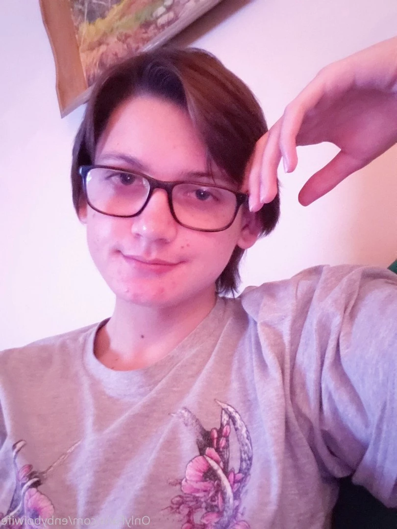 Enby Boi Wife [ enbyboiwife ] Onlyfans leaked photo 365684 on Hotleaks.tv