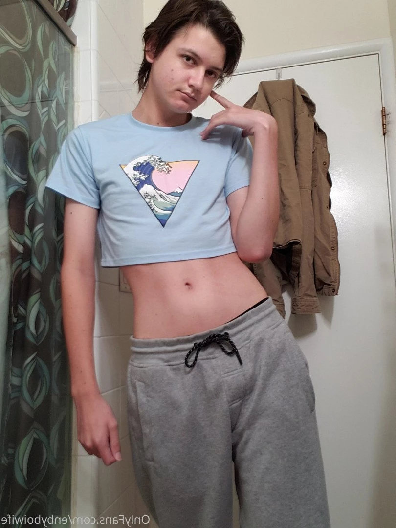 Enby Boi Wife [ enbyboiwife ] Onlyfans leaked photo 365721 on Hotleaks.tv