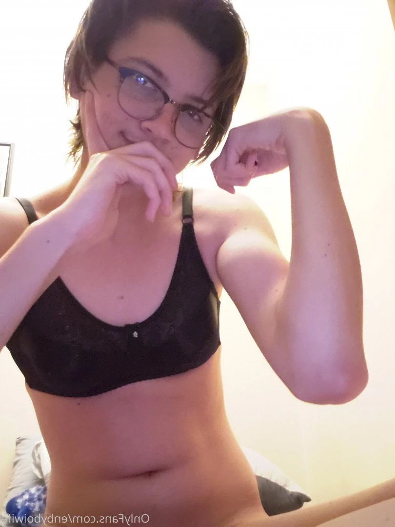 Enby Boi Wife [ enbyboiwife ] Onlyfans leaked photo 365748 on Hotleaks.tv