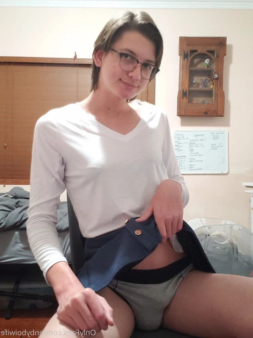Enby Boi Wife [ enbyboiwife ] Onlyfans leaked photo 365773 on Hotleaks.tv