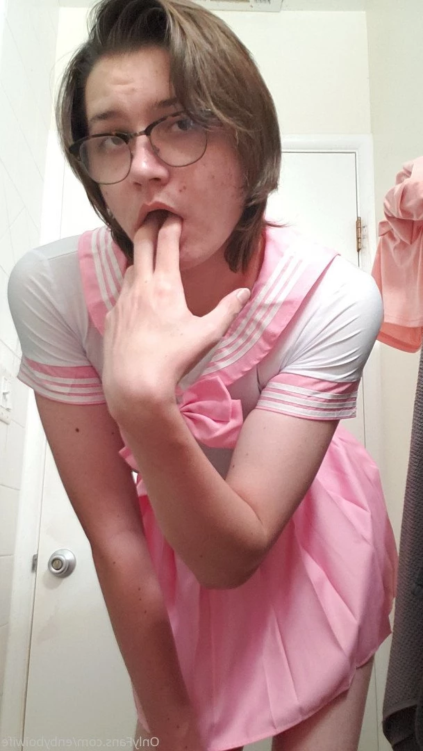 Enby Boi Wife [ enbyboiwife ] Onlyfans leaked photo 365809 on Hotleaks.tv