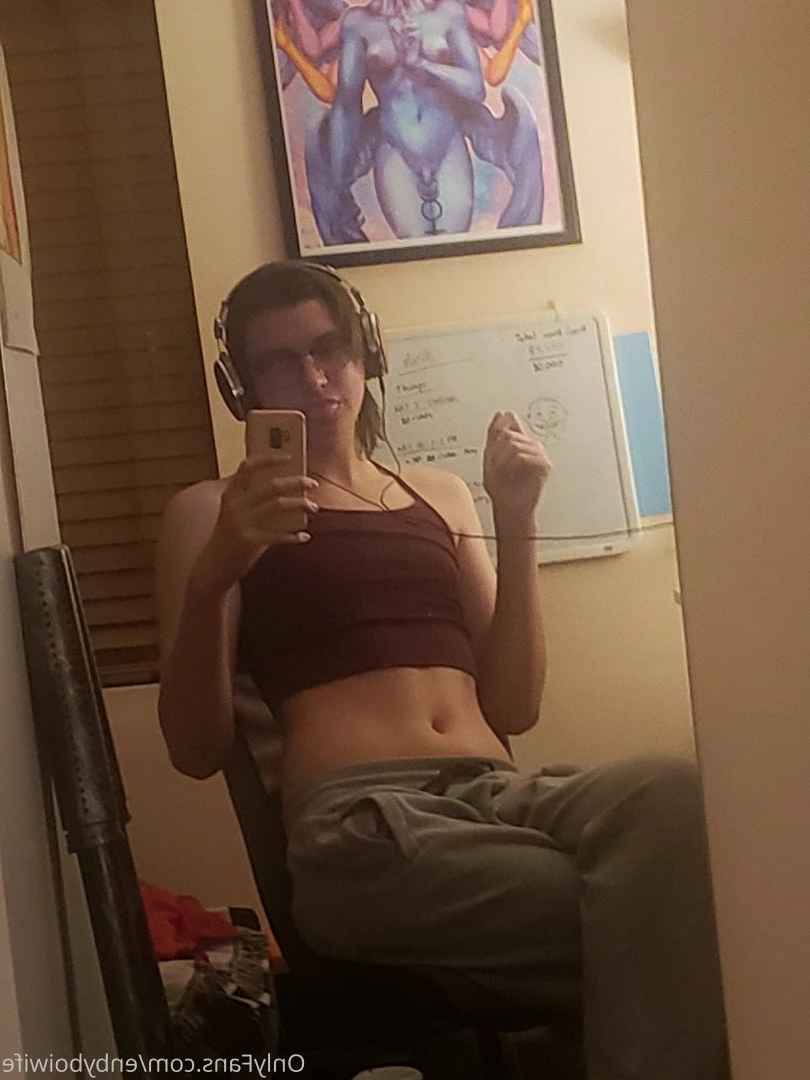 Enby Boi Wife [ enbyboiwife ] Onlyfans leaked photo 365838 on Hotleaks.tv