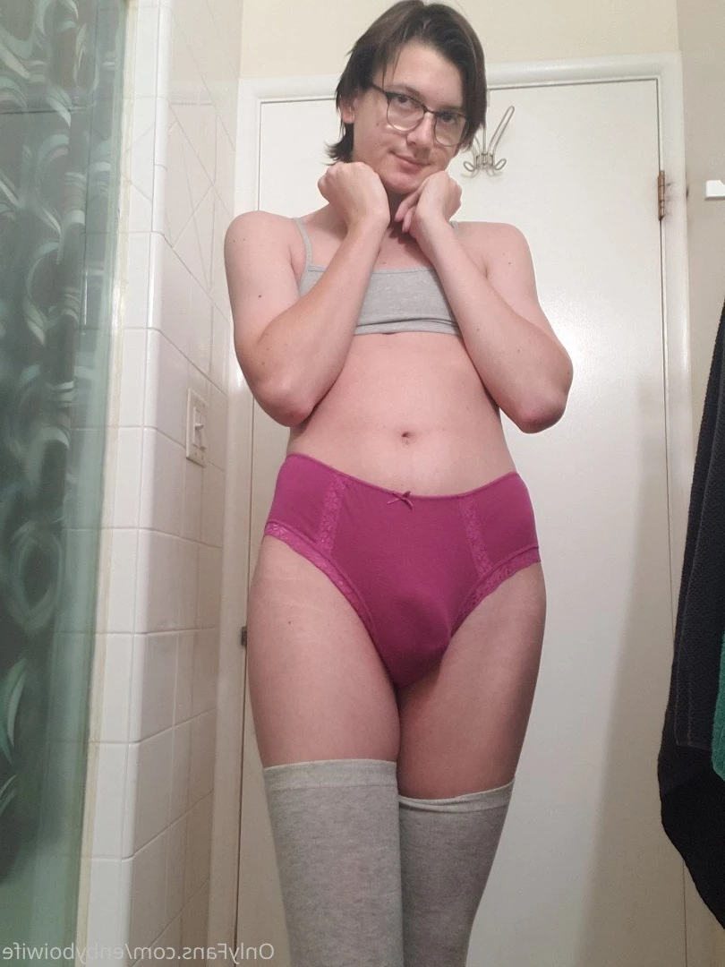 Enby Boi Wife [ enbyboiwife ] Onlyfans leaked photo 365915 on Hotleaks.tv
