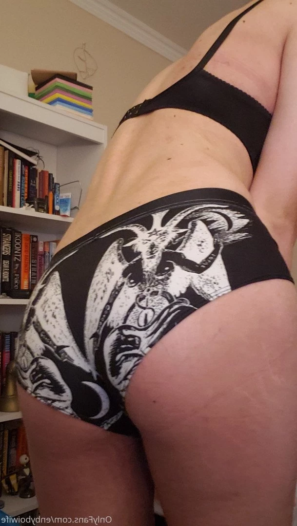 Enby Boi Wife [ enbyboiwife ] Onlyfans leaked photo 365950 on Hotleaks.tv