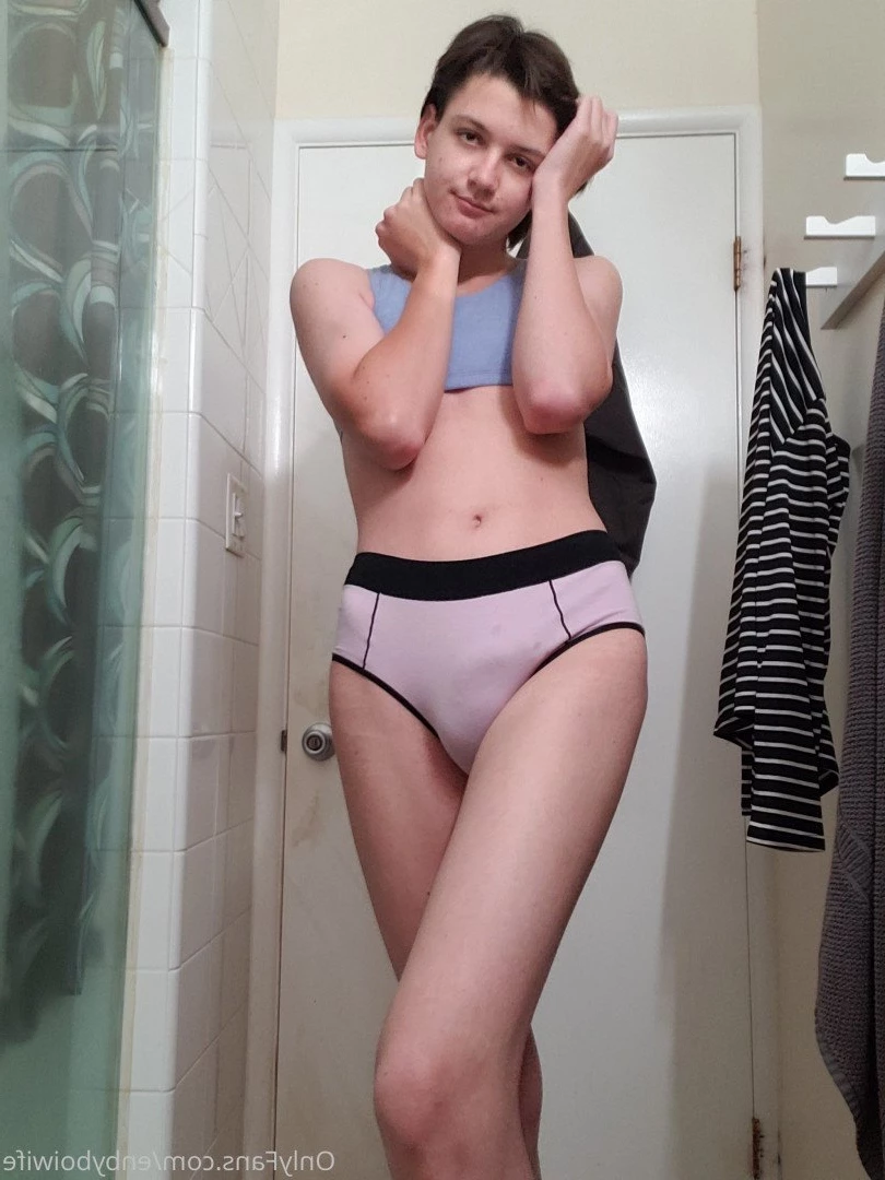 Enby Boi Wife [ enbyboiwife ] Onlyfans leaked photo 366065 on Hotleaks.tv