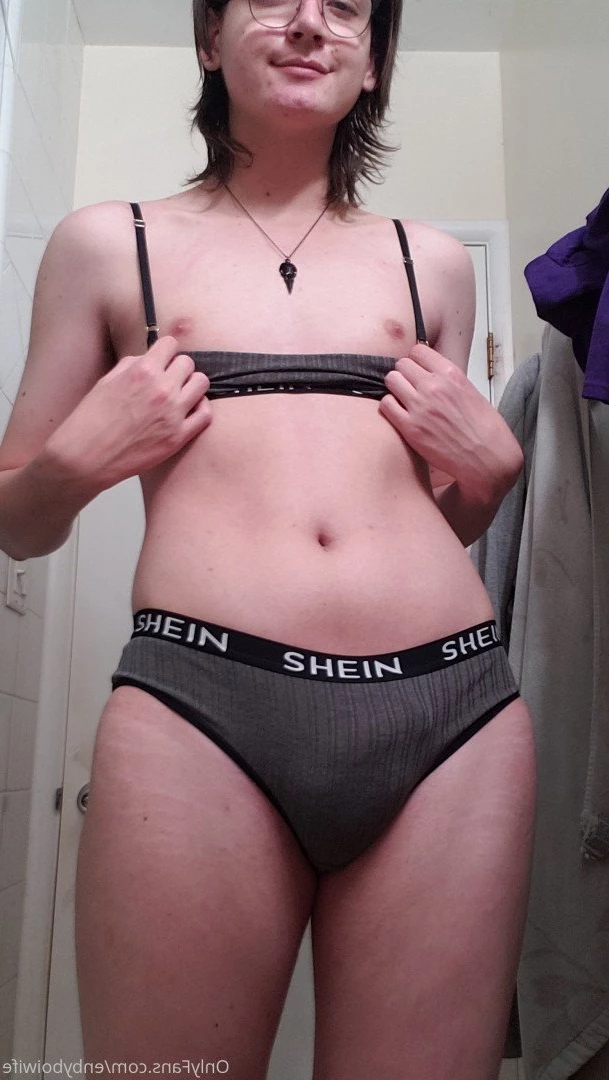 Enby Boi Wife [ enbyboiwife ] Onlyfans leaked photo 366203 on Hotleaks.tv