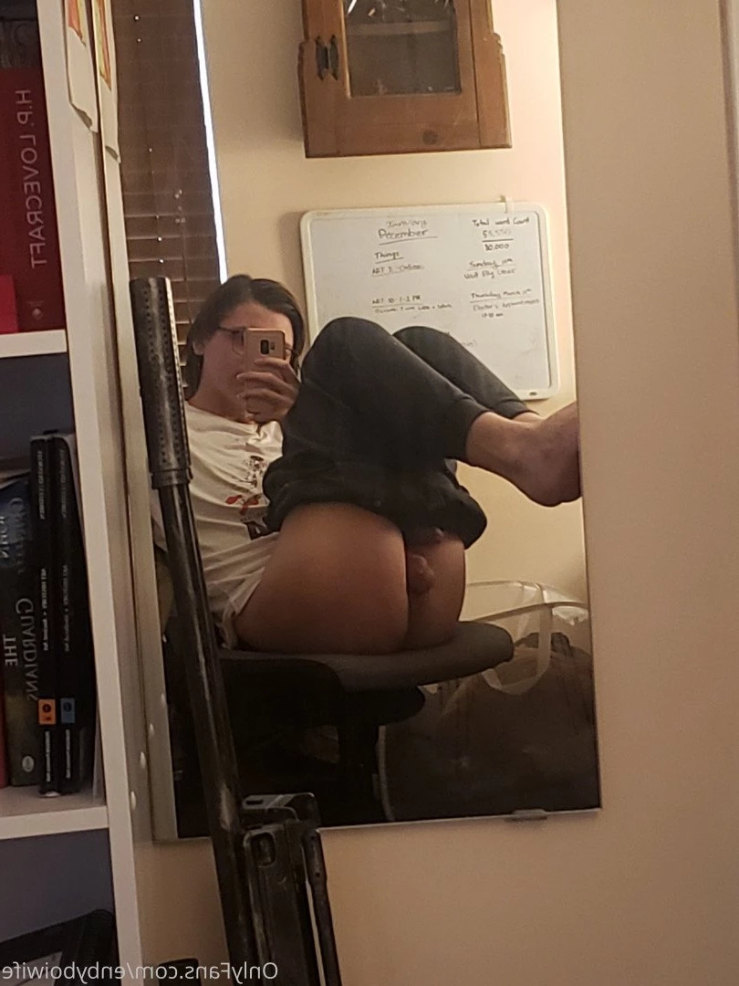 Enby Boi Wife [ enbyboiwife ] Onlyfans leaked photo 366207 on Hotleaks.tv