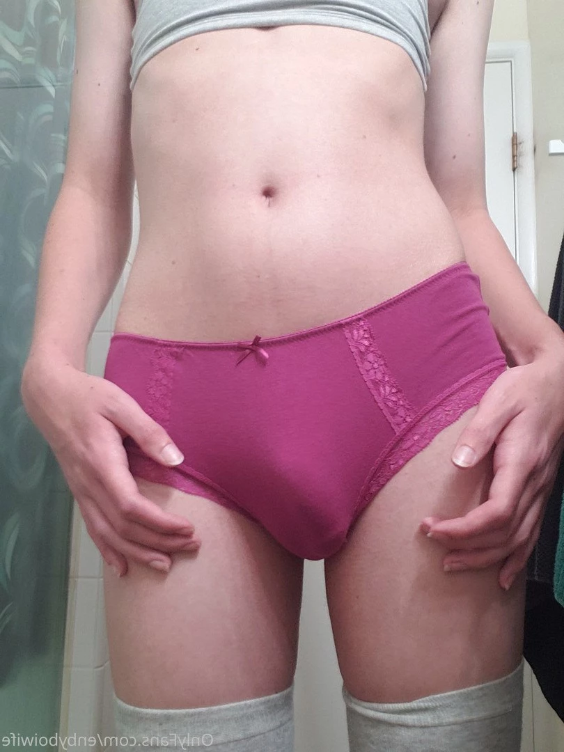 Enby Boi Wife [ enbyboiwife ] Onlyfans leaked photo 366323 on Hotleaks.tv