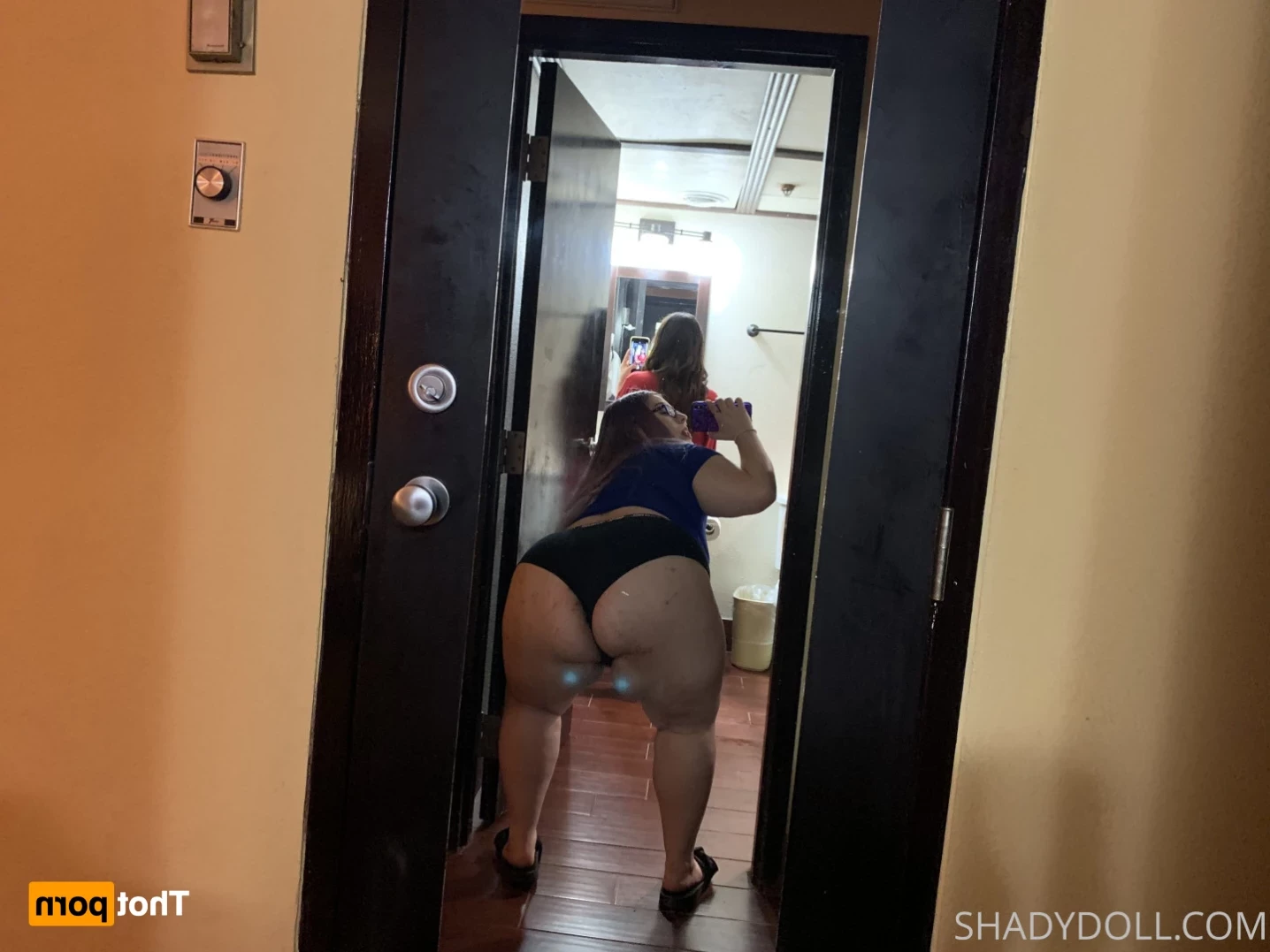 𝐋𝐚𝐭𝐢𝐧𝐚 𝐆𝐚𝐦𝐞𝐫 𝐧𝐞𝐞𝐝𝐬 𝐝*𝐜𝐤 🎮👸🏻💦 [ shadydoll ] Onlyfans leaked photo 11457977 on Hotleaks.tv