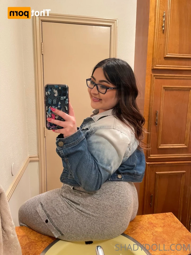 𝐋𝐚𝐭𝐢𝐧𝐚 𝐆𝐚𝐦𝐞𝐫 𝐧𝐞𝐞𝐝𝐬 𝐝*𝐜𝐤 🎮👸🏻💦 [ shadydoll ] Onlyfans leaked photo 12609362 on Hotleaks.tv