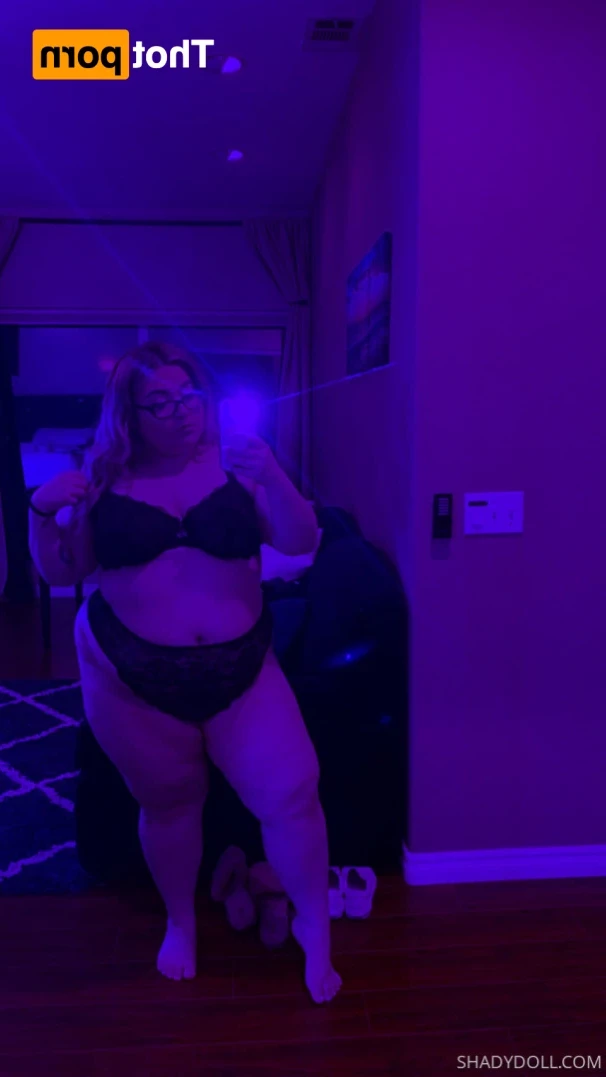 𝐋𝐚𝐭𝐢𝐧𝐚 𝐆𝐚𝐦𝐞𝐫 𝐧𝐞𝐞𝐝𝐬 𝐝*𝐜𝐤 🎮👸🏻💦 [ shadydoll ] Onlyfans leaked photo 12665328 on Hotleaks.tv