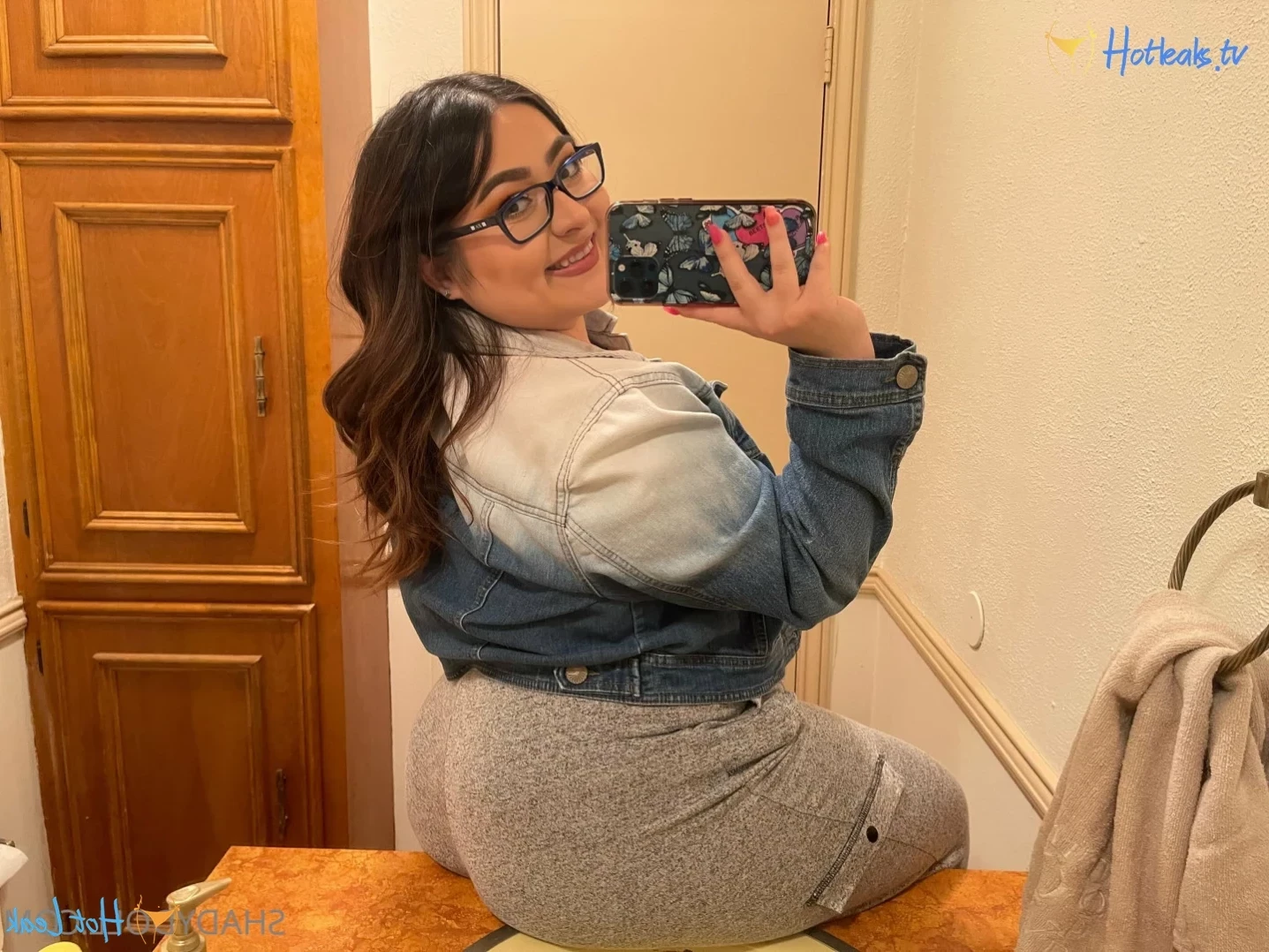𝐋𝐚𝐭𝐢𝐧𝐚 𝐆𝐚𝐦𝐞𝐫 𝐧𝐞𝐞𝐝𝐬 𝐝*𝐜𝐤 🎮👸🏻💦 [ shadydoll ] Onlyfans leaked photo 12665456 on Hotleaks.tv