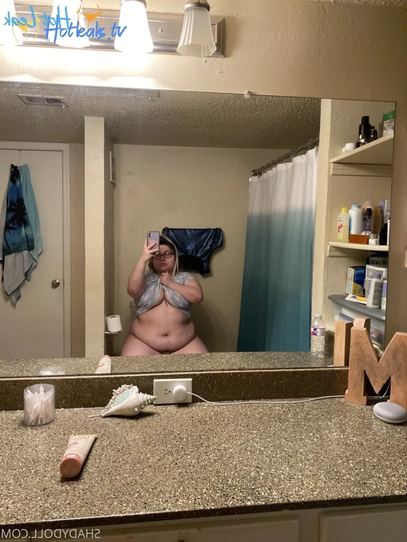 𝐋𝐚𝐭𝐢𝐧𝐚 𝐆𝐚𝐦𝐞𝐫 𝐧𝐞𝐞𝐝𝐬 𝐝*𝐜𝐤 🎮👸🏻💦 [ shadydoll ] Onlyfans leaked photo 12665681 on Hotleaks.tv