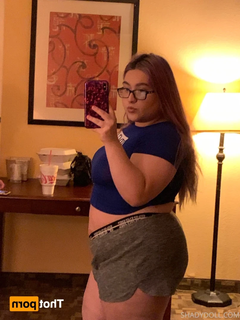 𝐋𝐚𝐭𝐢𝐧𝐚 𝐆𝐚𝐦𝐞𝐫 𝐧𝐞𝐞𝐝𝐬 𝐝*𝐜𝐤 🎮👸🏻💦 [ shadydoll ] Onlyfans leaked photo 13242325 on Hotleaks.tv