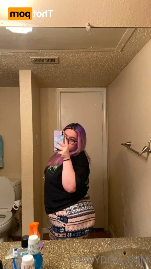 𝐋𝐚𝐭𝐢𝐧𝐚 𝐆𝐚𝐦𝐞𝐫 𝐧𝐞𝐞𝐝𝐬 𝐝*𝐜𝐤 🎮👸🏻💦 [ shadydoll ] Onlyfans leaked photo 13242428 on Hotleaks.tv