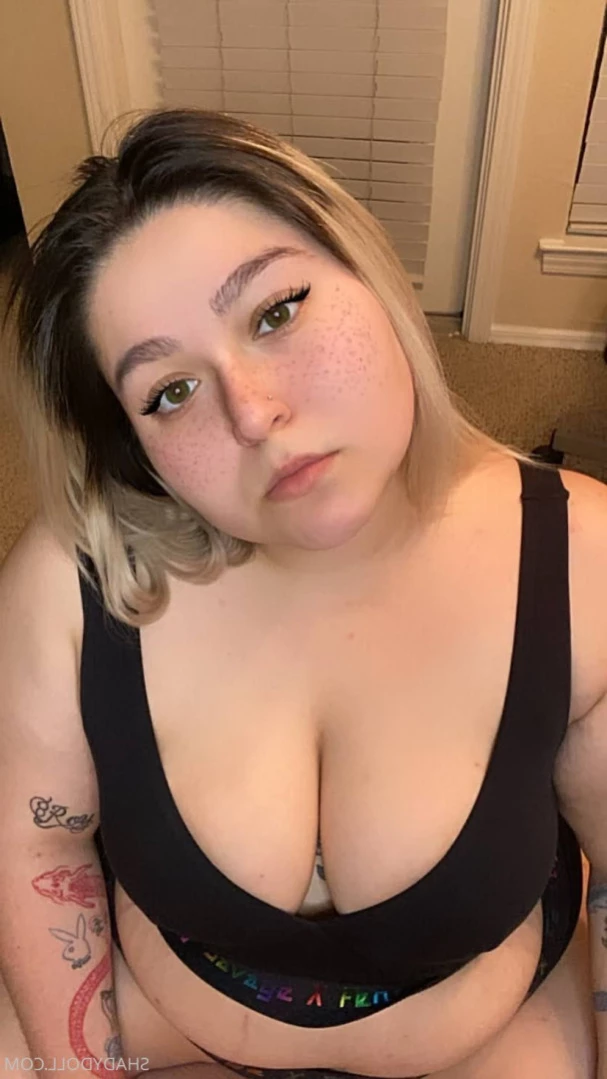 𝐋𝐚𝐭𝐢𝐧𝐚 𝐆𝐚𝐦𝐞𝐫 𝐧𝐞𝐞𝐝𝐬 𝐝*𝐜𝐤 🎮👸🏻💦 [ shadydoll ] Onlyfans leaked photo 13242741 on Hotleaks.tv