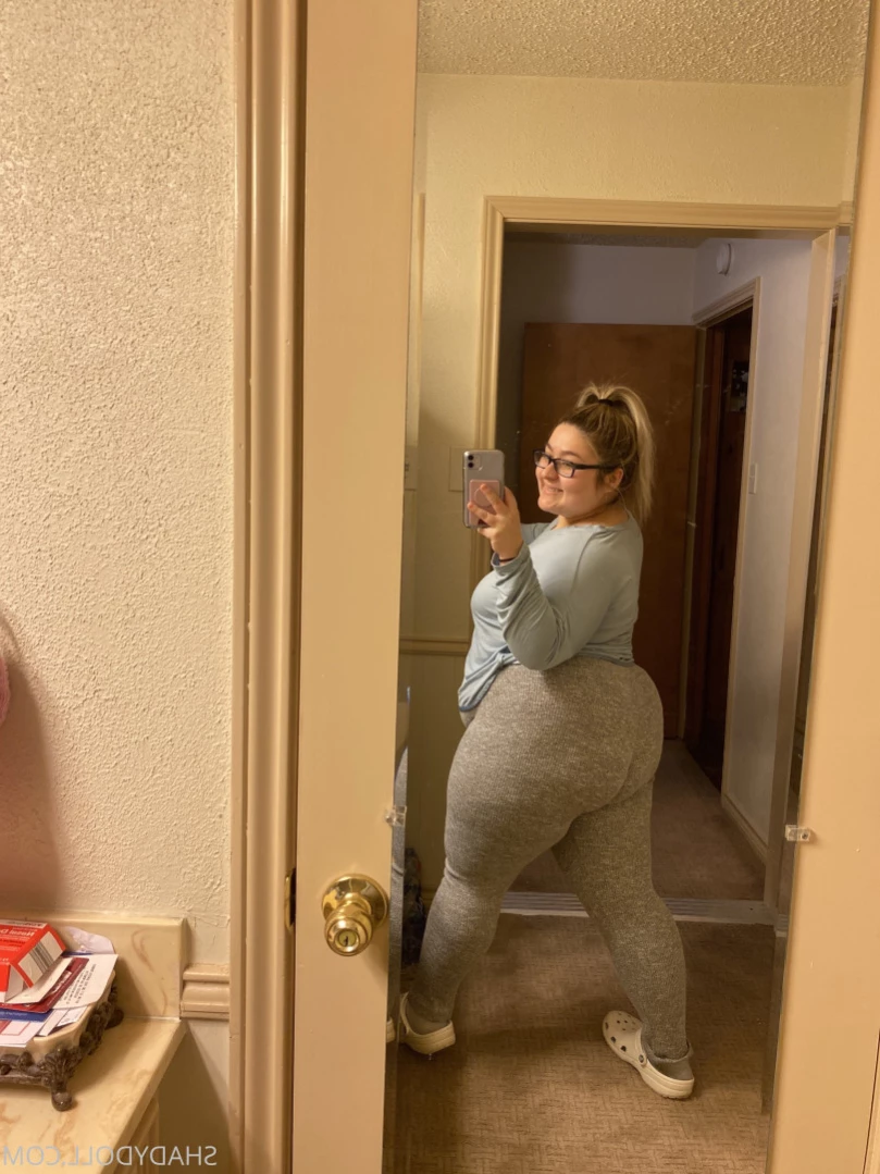 𝐋𝐚𝐭𝐢𝐧𝐚 𝐆𝐚𝐦𝐞𝐫 𝐧𝐞𝐞𝐝𝐬 𝐝*𝐜𝐤 🎮👸🏻💦 [ shadydoll ] Onlyfans leaked photo 13243439 on Hotleaks.tv