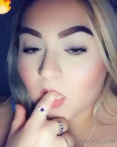 𝐋𝐚𝐭𝐢𝐧𝐚 𝐆𝐚𝐦𝐞𝐫 𝐧𝐞𝐞𝐝𝐬 𝐝*𝐜𝐤 🎮👸🏻💦 [ shadydoll ] Onlyfans leaked video 13305610 on Hotleaks.tv