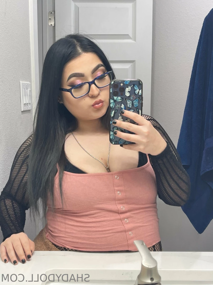 𝐋𝐚𝐭𝐢𝐧𝐚 𝐆𝐚𝐦𝐞𝐫 𝐧𝐞𝐞𝐝𝐬 𝐝*𝐜𝐤 🎮👸🏻💦 [ shadydoll ] Onlyfans leaked photo 13622517 on Hotleaks.tv