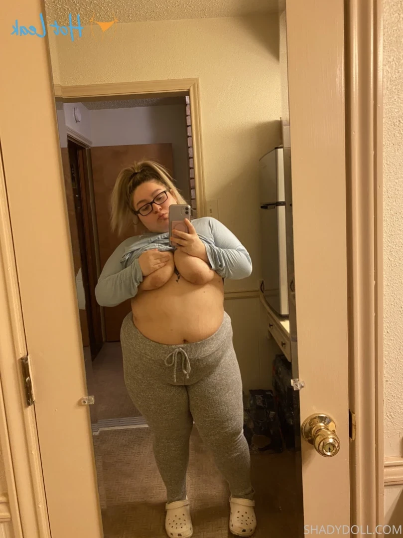 𝐋𝐚𝐭𝐢𝐧𝐚 𝐆𝐚𝐦𝐞𝐫 𝐧𝐞𝐞𝐝𝐬 𝐝*𝐜𝐤 🎮👸🏻💦 [ shadydoll ] Onlyfans leaked photo 15342162 on Hotleaks.tv