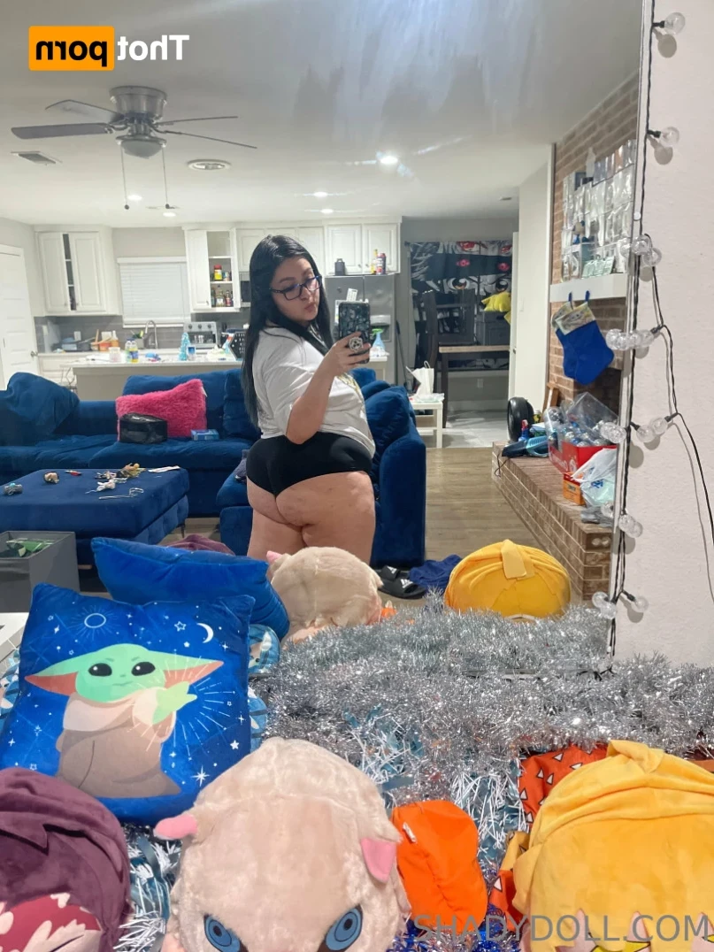 𝐋𝐚𝐭𝐢𝐧𝐚 𝐆𝐚𝐦𝐞𝐫 𝐧𝐞𝐞𝐝𝐬 𝐝*𝐜𝐤 🎮👸🏻💦 [ shadydoll ] Onlyfans leaked photo 15360873 on Hotleaks.tv