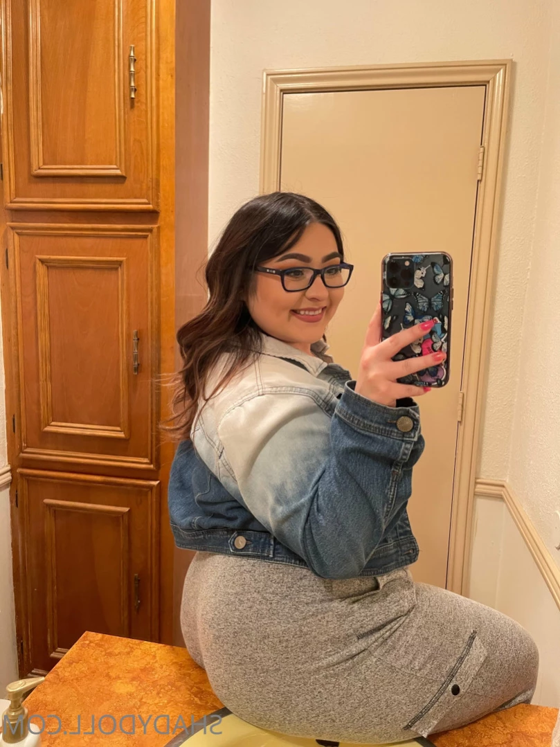 𝐋𝐚𝐭𝐢𝐧𝐚 𝐆𝐚𝐦𝐞𝐫 𝐧𝐞𝐞𝐝𝐬 𝐝*𝐜𝐤 🎮👸🏻💦 [ shadydoll ] Onlyfans leaked photo 15469589 on Hotleaks.tv