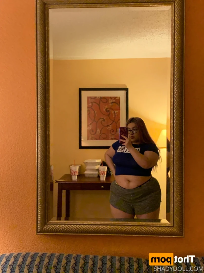 𝐋𝐚𝐭𝐢𝐧𝐚 𝐆𝐚𝐦𝐞𝐫 𝐧𝐞𝐞𝐝𝐬 𝐝*𝐜𝐤 🎮👸🏻💦 [ shadydoll ] Onlyfans leaked photo 16329006 on Hotleaks.tv