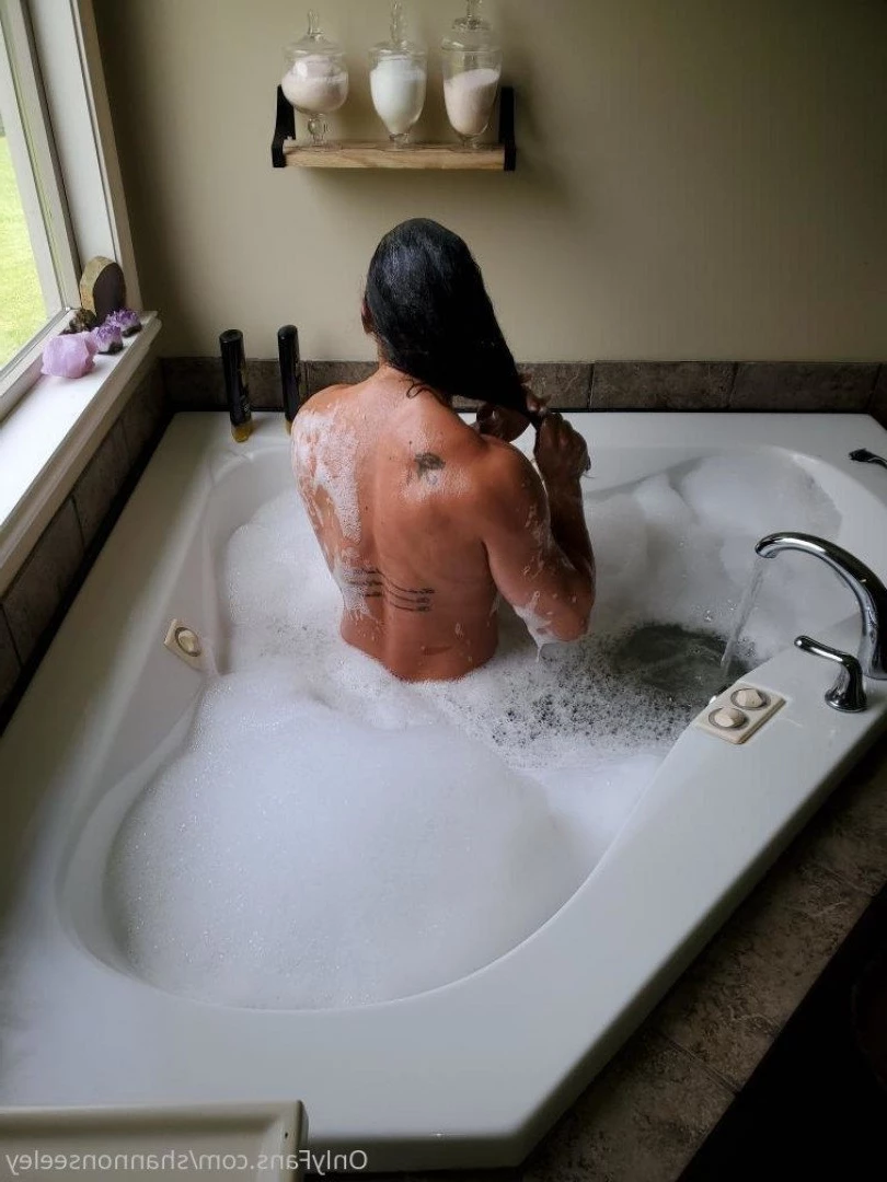 Shannon Seeley [ shannonseeley ] Onlyfans leaked photo 2843754 on Hotleaks.tv