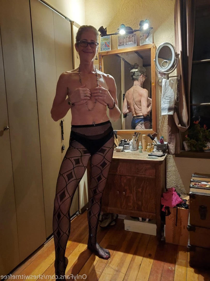 💥CLASSY HOT BABE - ALWAYS FREE 💥 [ sheswitmefree ] Onlyfans leaked photo 2783347 on Hotleaks.tv