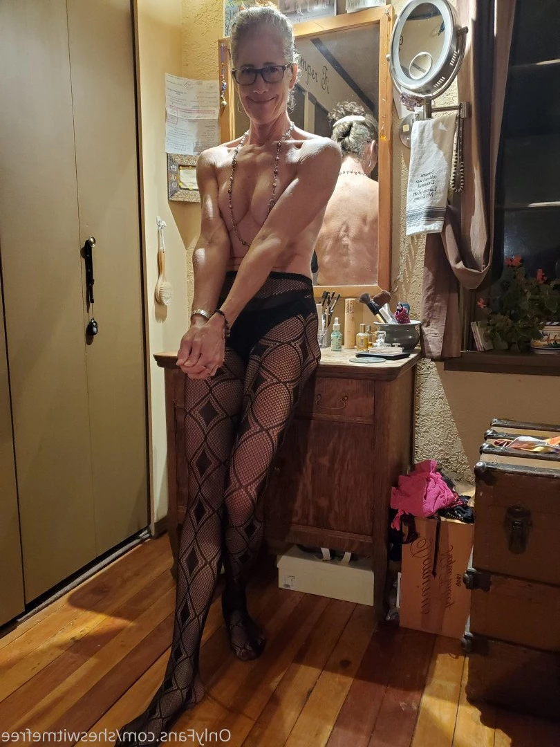 💥CLASSY HOT BABE - ALWAYS FREE 💥 [ sheswitmefree ] Onlyfans leaked photo 2784286 on Hotleaks.tv