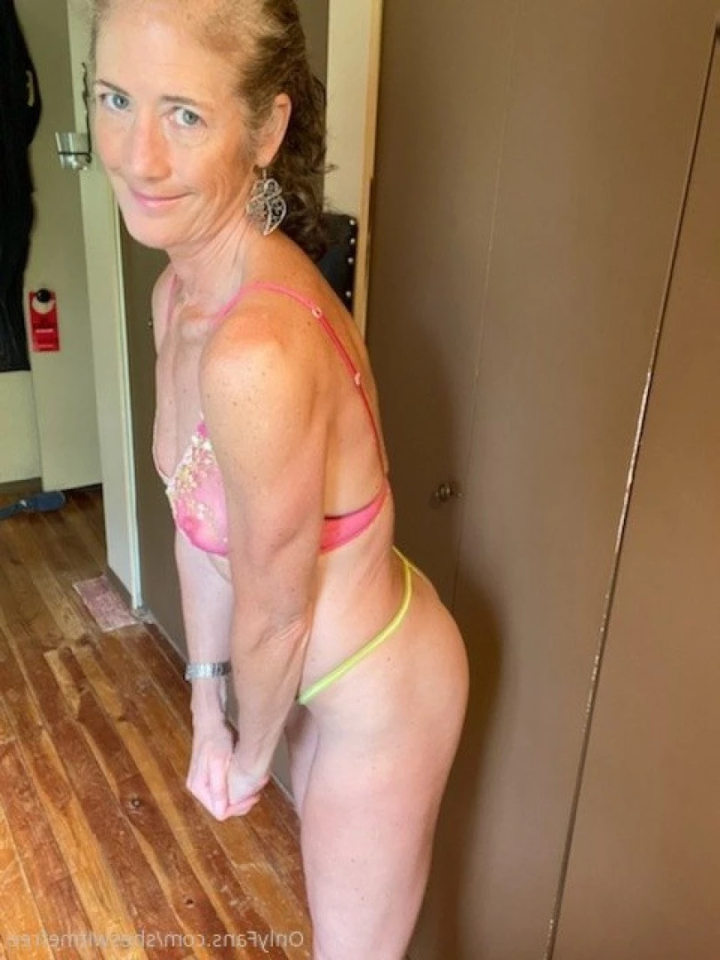 💥CLASSY HOT BABE - ALWAYS FREE 💥 [ sheswitmefree ] Onlyfans leaked photo 2787600 on Hotleaks.tv