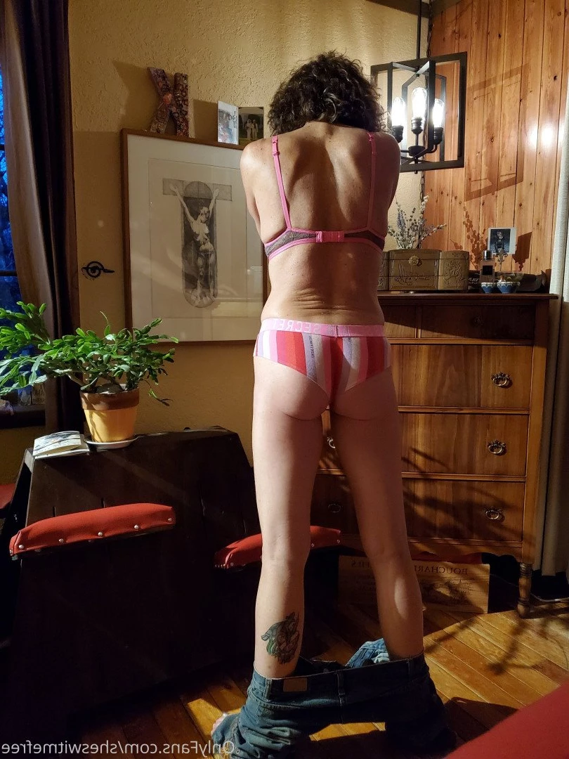 💥CLASSY HOT BABE - ALWAYS FREE 💥 [ sheswitmefree ] Onlyfans leaked photo 2787748 on Hotleaks.tv