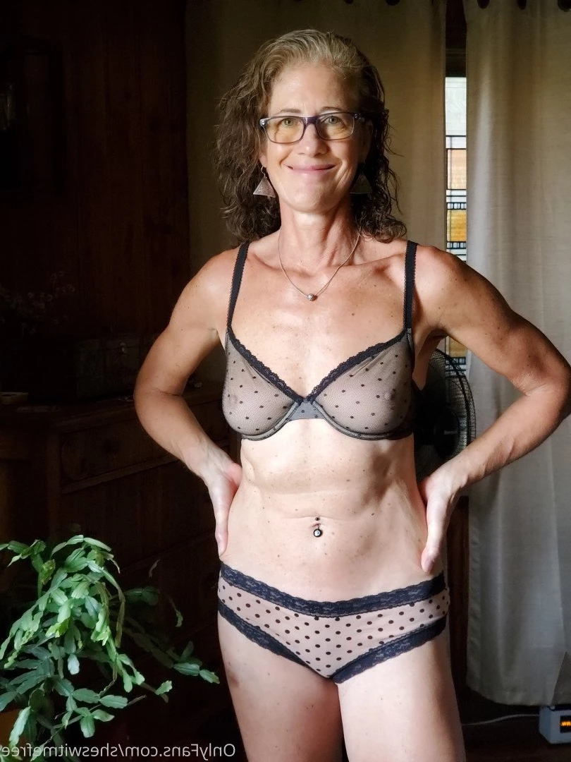 💥CLASSY HOT BABE - ALWAYS FREE 💥 [ sheswitmefree ] Onlyfans leaked photo 2788116 on Hotleaks.tv