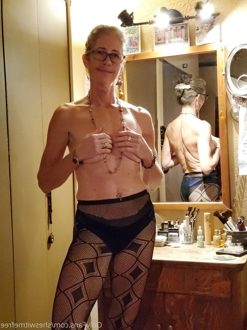 💥CLASSY HOT BABE - ALWAYS FREE 💥 [ sheswitmefree ] Onlyfans leaked photo 2789731 on Hotleaks.tv