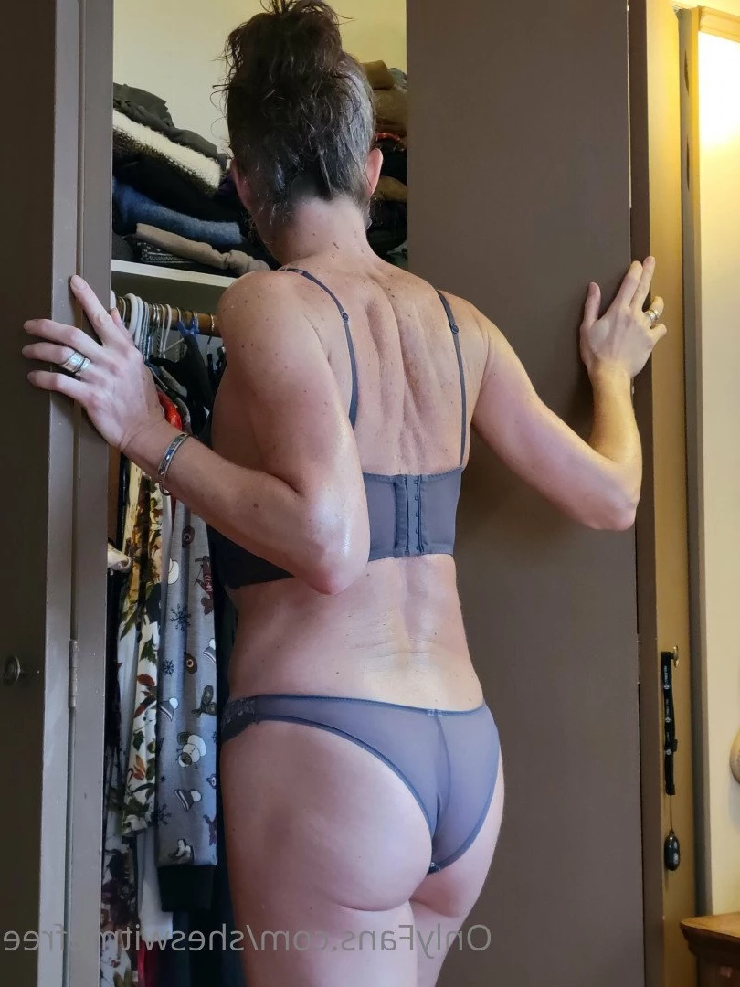 💥CLASSY HOT BABE - ALWAYS FREE 💥 [ sheswitmefree ] Onlyfans leaked photo 2789943 on Hotleaks.tv