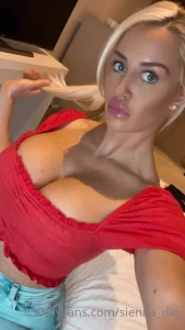 sienna_day Onlyfans leaked video 4934789 on Hotleaks.tv